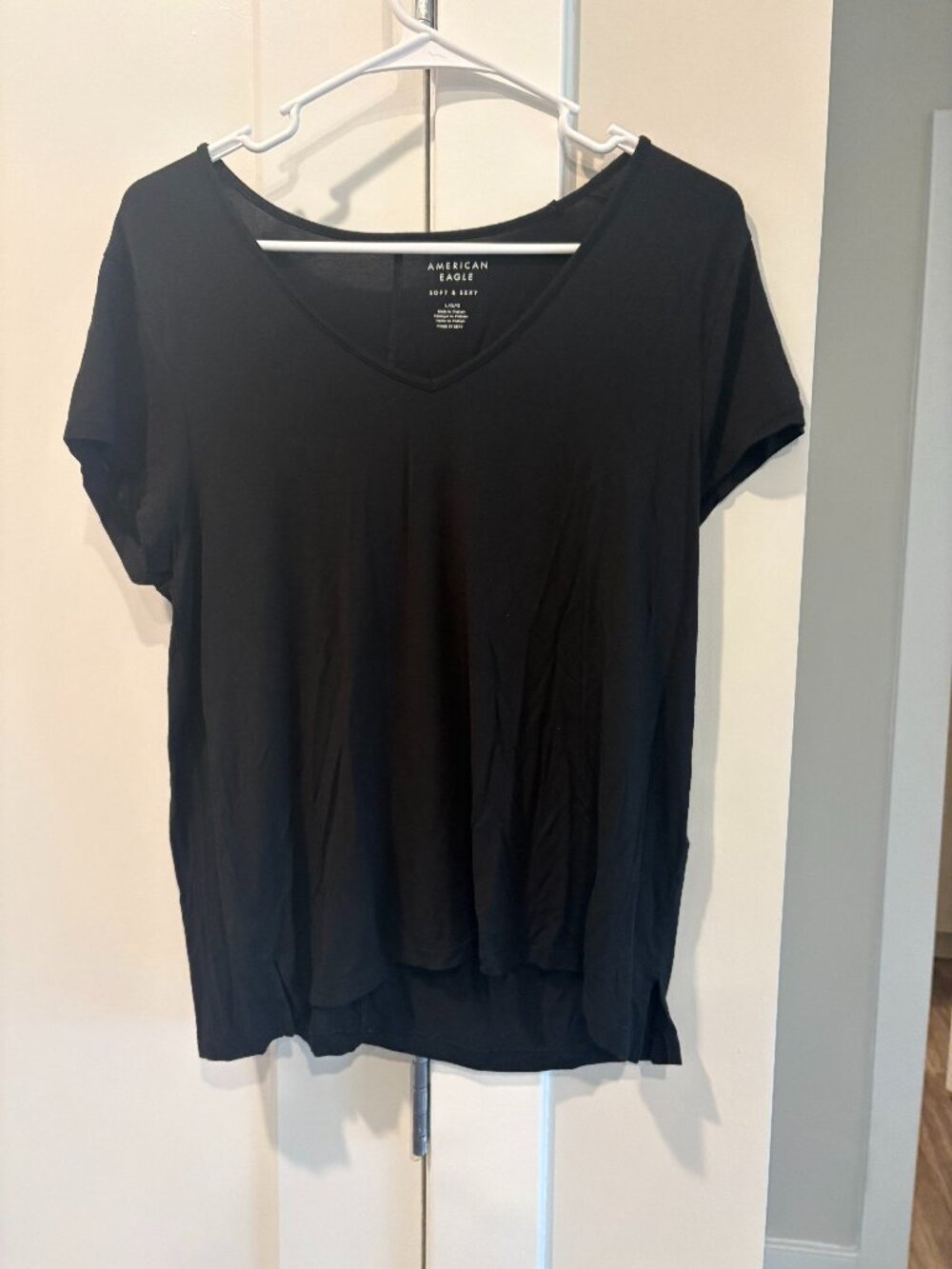 NWOT American Eagle Soft and Sexy VNeck Tshirt